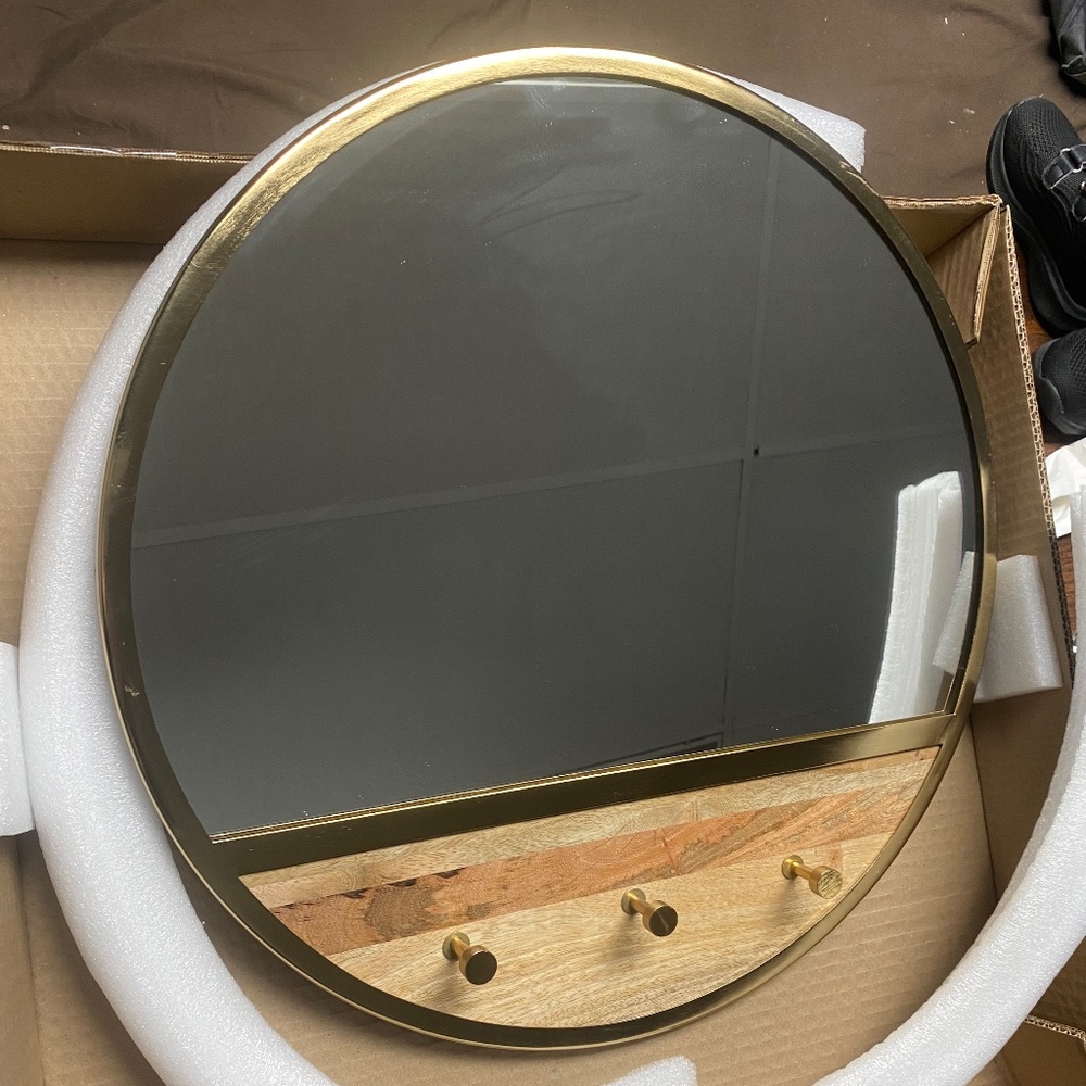 22” Gold frames round mirror with hooks